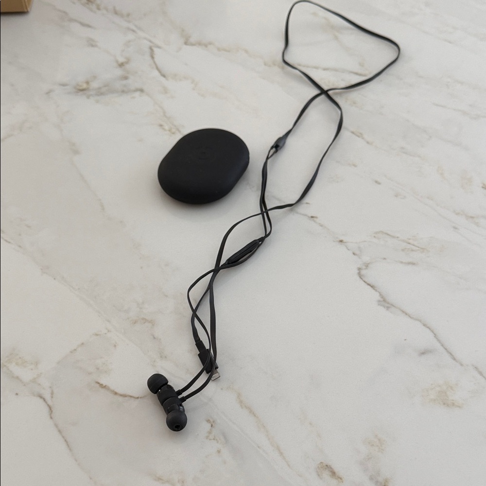 Beats by Dre Black Earbud Headphones